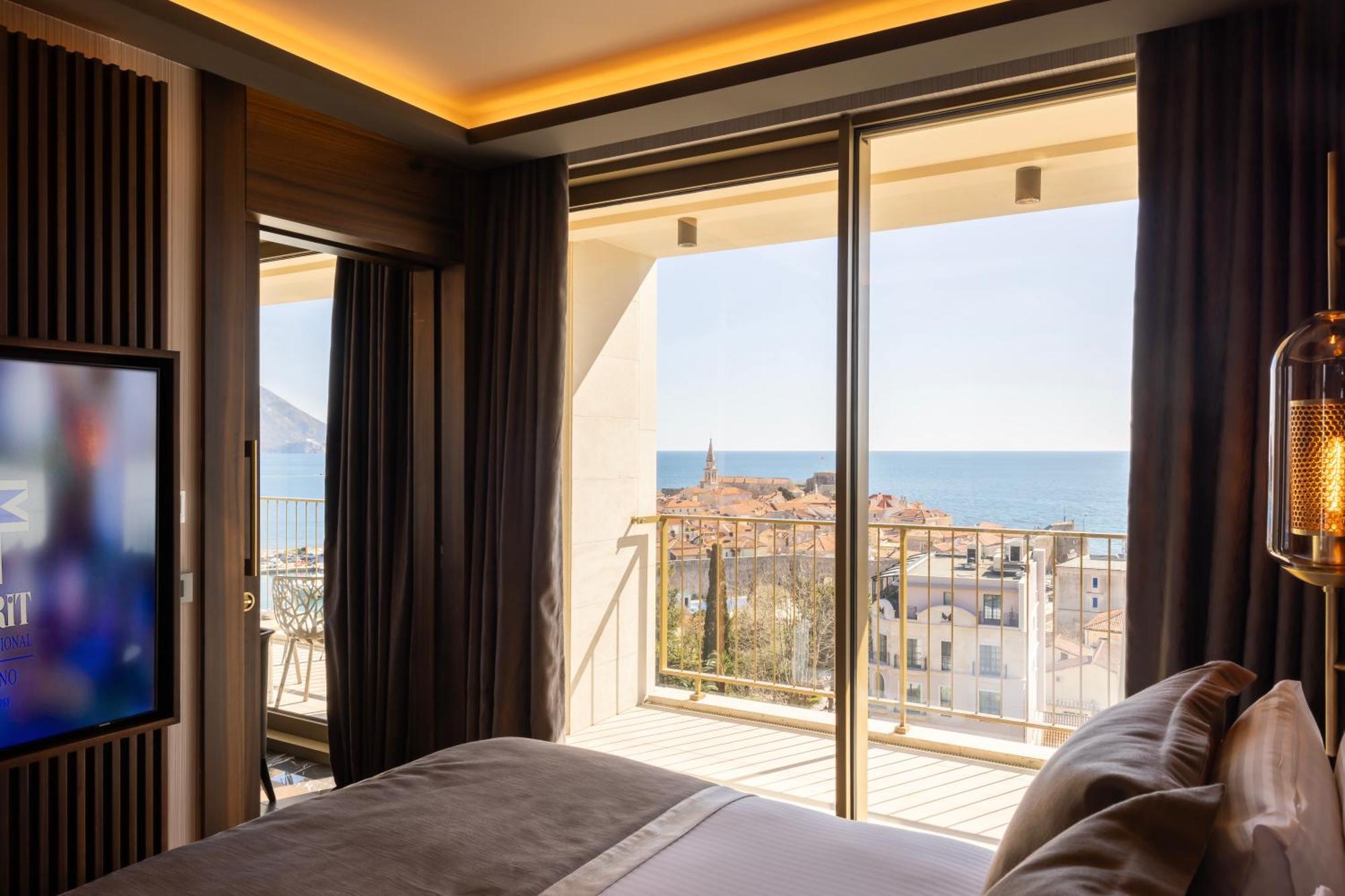 Merit Starlit Hotel & Residences Budva Ngoại thất bức ảnh