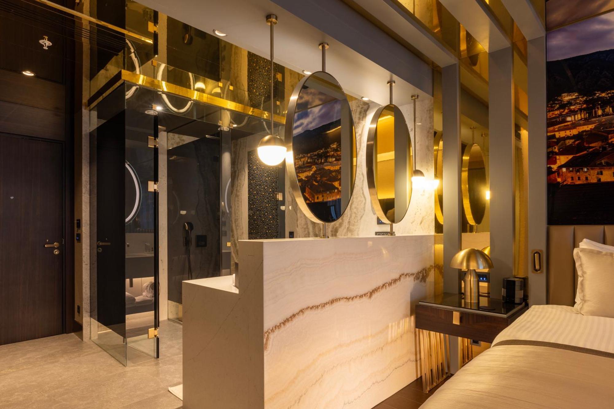 Merit Starlit Hotel & Residences Budva Ngoại thất bức ảnh